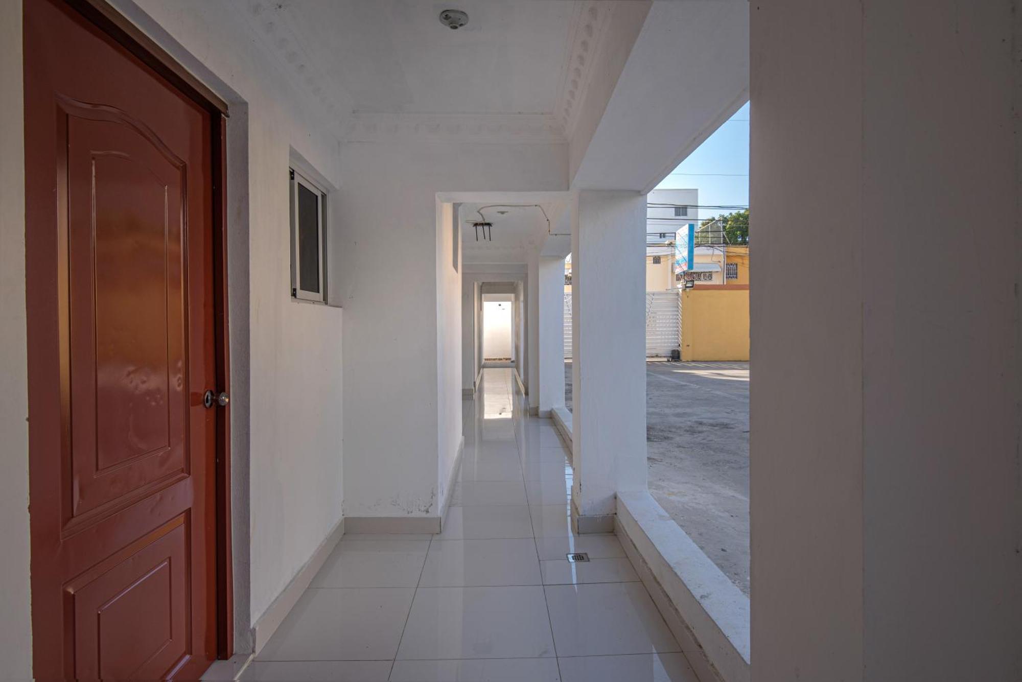 Bnb Tropical Island Aparthotel - Corales Del Sur - Santo Domingo Este Exterior photo