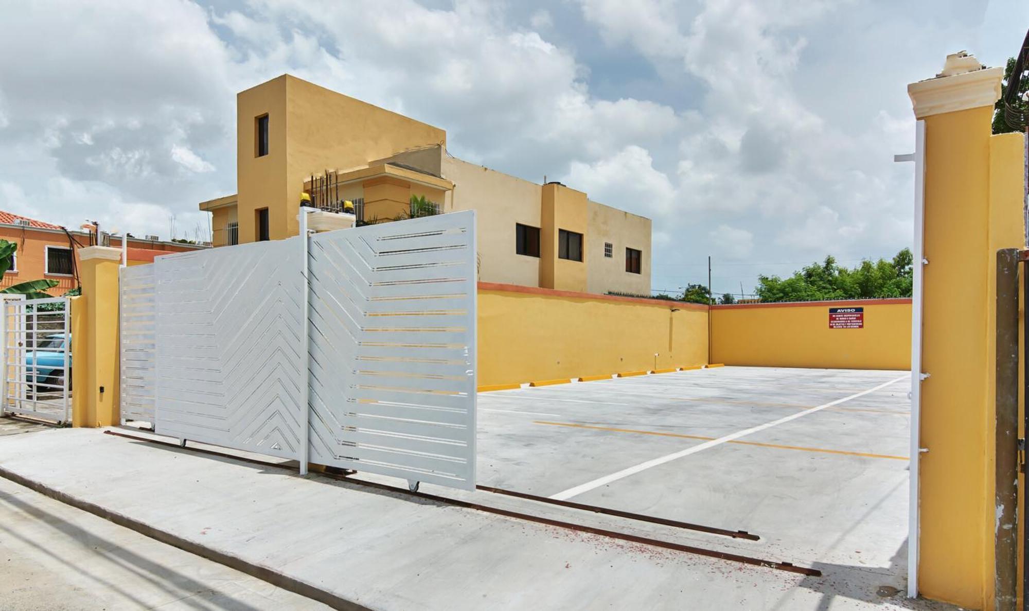 Bnb Tropical Island Aparthotel - Corales Del Sur - Santo Domingo Este Exterior photo